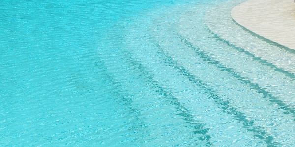 Rehabilitación / Reformas de Casas Sabadell · Instalación de Piscinas