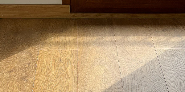 Rehabilitación / Reformas de Pisos en Sabadell · Instalación de Parquet, Gres, Porcelánicos y Moquetas
